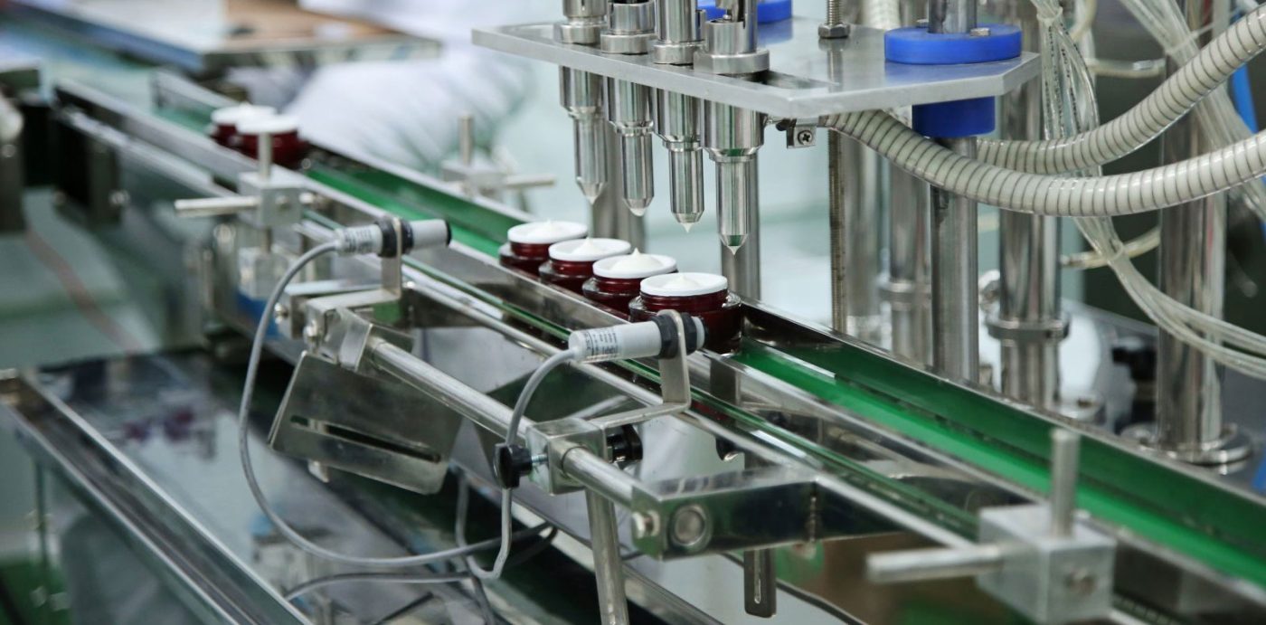 Mỹ phẩm làm đẹp serum trị nám trắng da Queen Beauty chính hãng